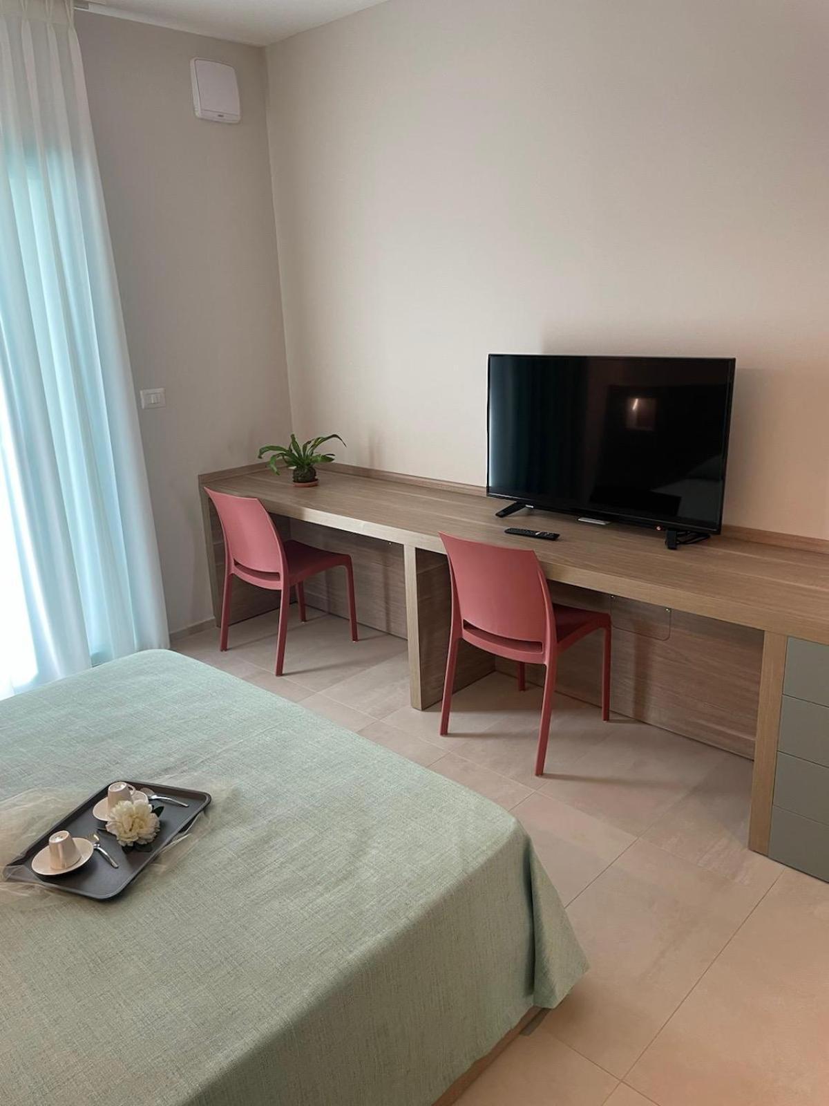 Villa Arlini Пинето Экстерьер фото